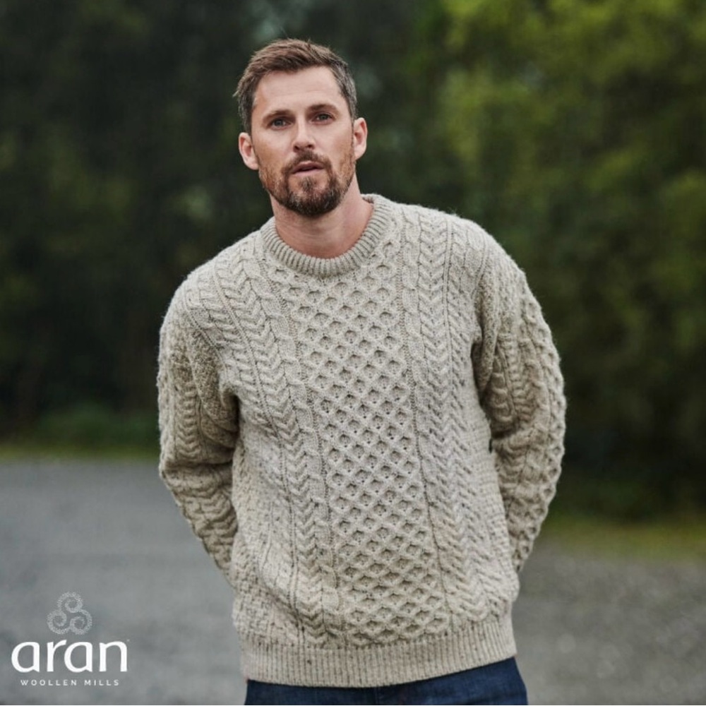 Large Aran men’s 100% wool crew neck sweater. Authentic